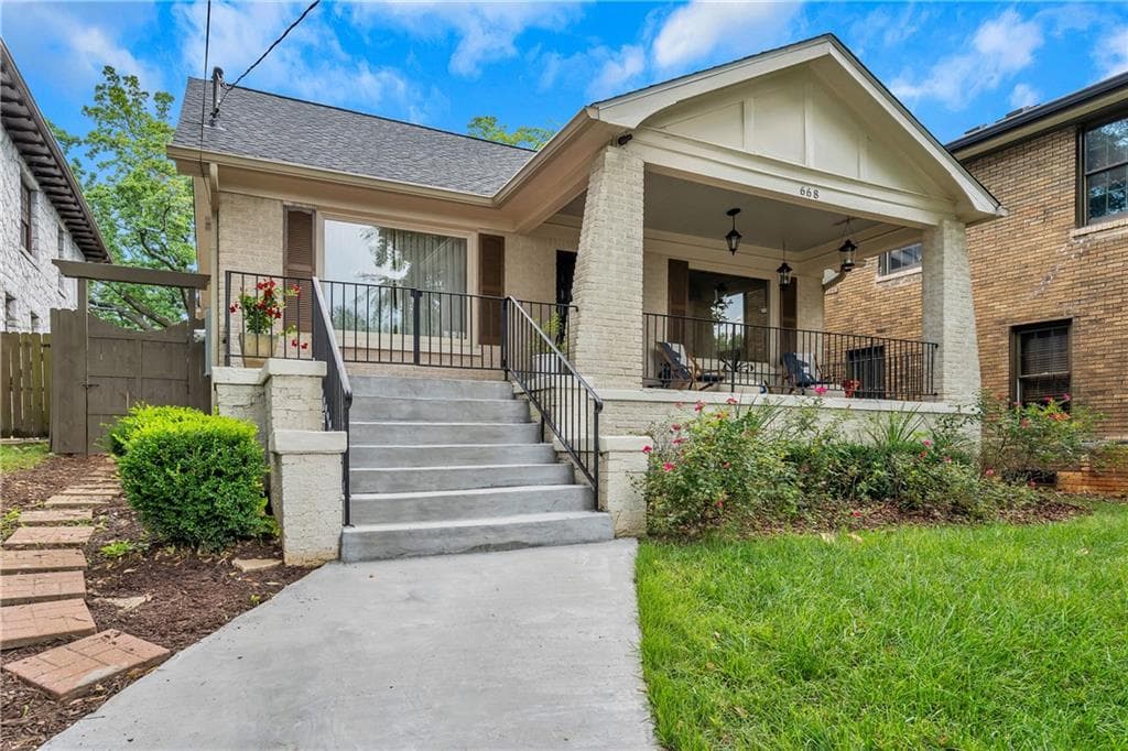 3 bedroom, 2 bathroom, 1,550 sq ft single family residence sold at 668 Kennesaw Avenue, Atlanta, GA 30308