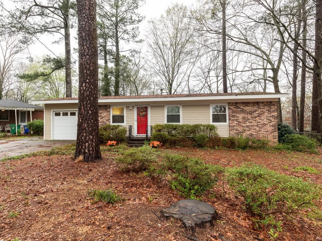 897 Verona Drive, Clarkston, GA 30021 — most recent listing photo