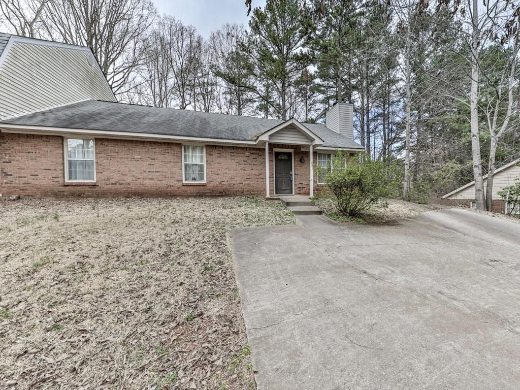 4925 Farmstead Court, Woodstock, GA 30188 — most recent listing photo
