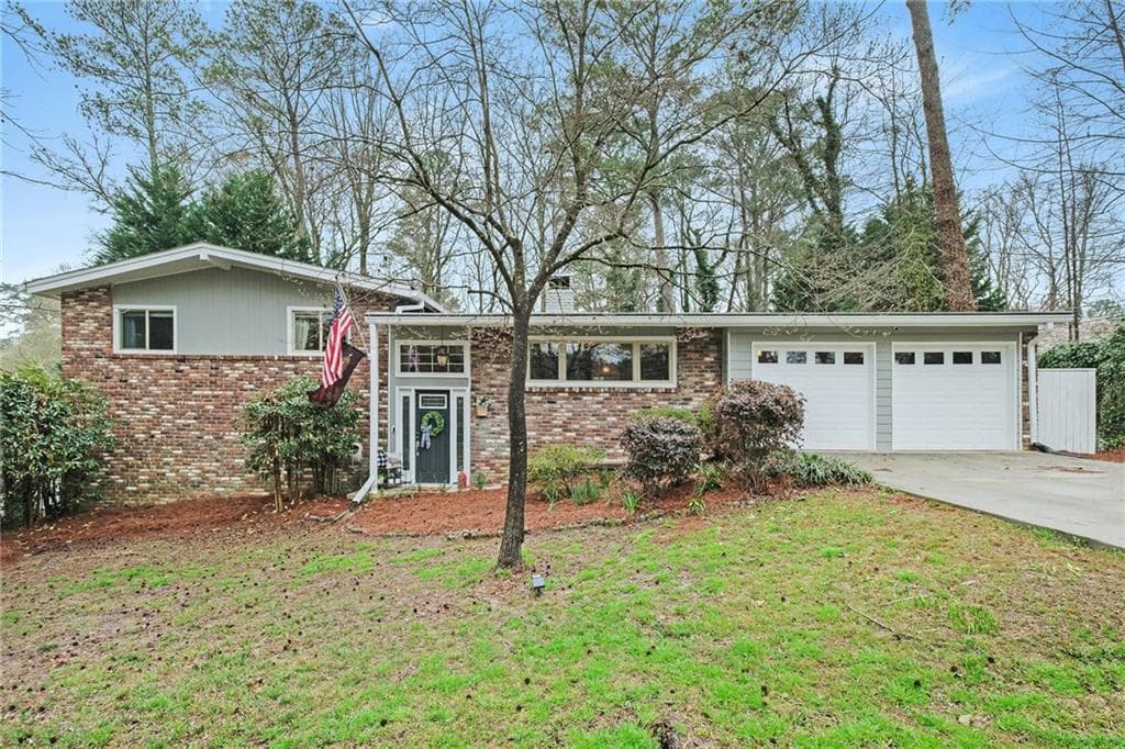4 bedroom, 3 bathroom, 2,389 sq ft single family residence sold at 3972 Briarcliff Road, Atlanta, GA 30345
