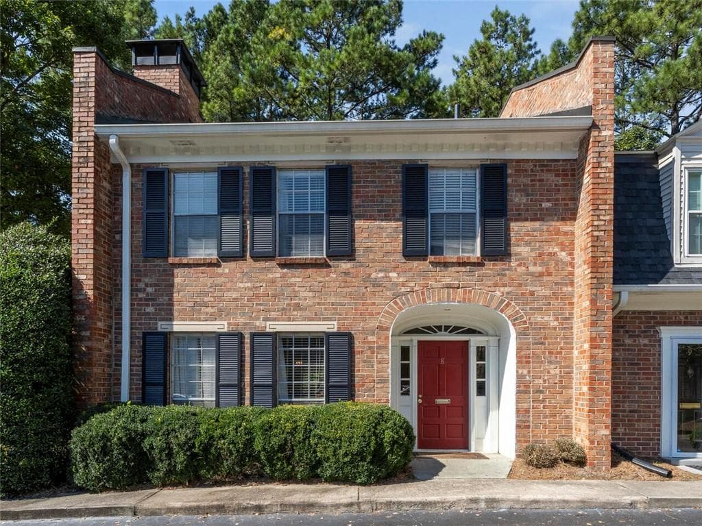3 bedroom, 3 bathroom, 1,560 sq ft townhouse sold at 8 Independence Place, Atlanta, GA 30318
