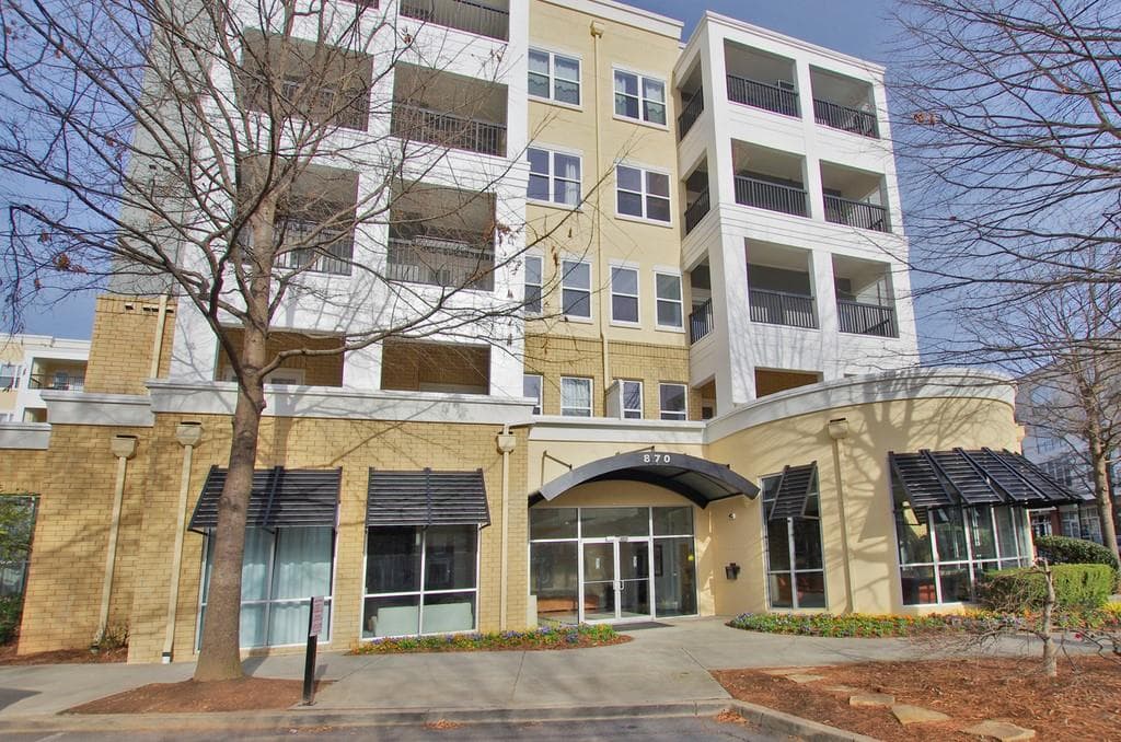 1 bedroom, 1 bathroom, 810 sq ft condominium sold at 870 Inman Village Parkway 318, Atlanta, GA 30307