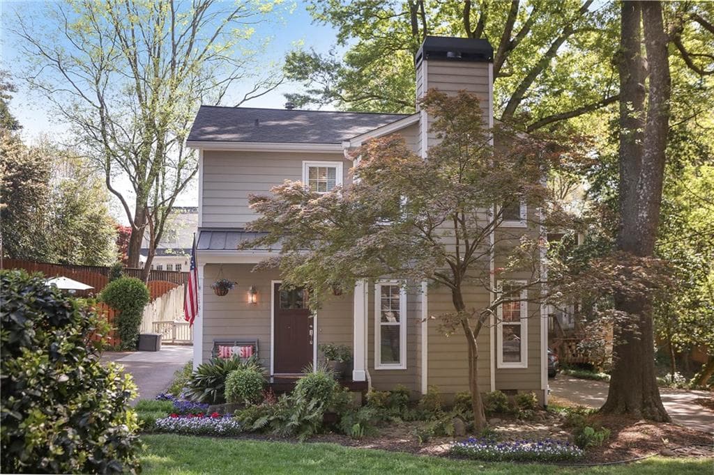 3 bedroom, 3 bathroom single family residence sold at 1481 Kenwood Avenue, Atlanta, GA 30309
