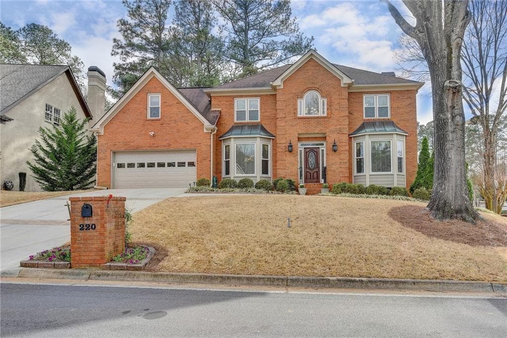 4 bedroom, 3 bathroom, 2,843 sq ft single family residence sold at 220 HAYDENS WALK Court, Alpharetta, GA 30022