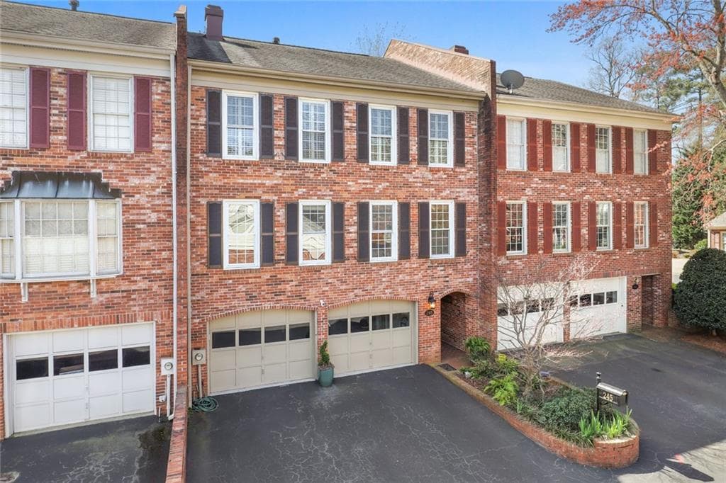 245 The South Chace, Sandy Springs, GA 30328 — most recent listing photo
