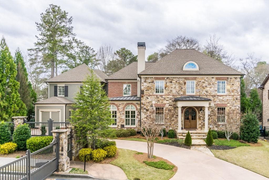 6 bedroom, 7 bathroom, 4,824 sq ft single family residence sold at 1005 Stonegrove Lane, Roswell, GA 30075