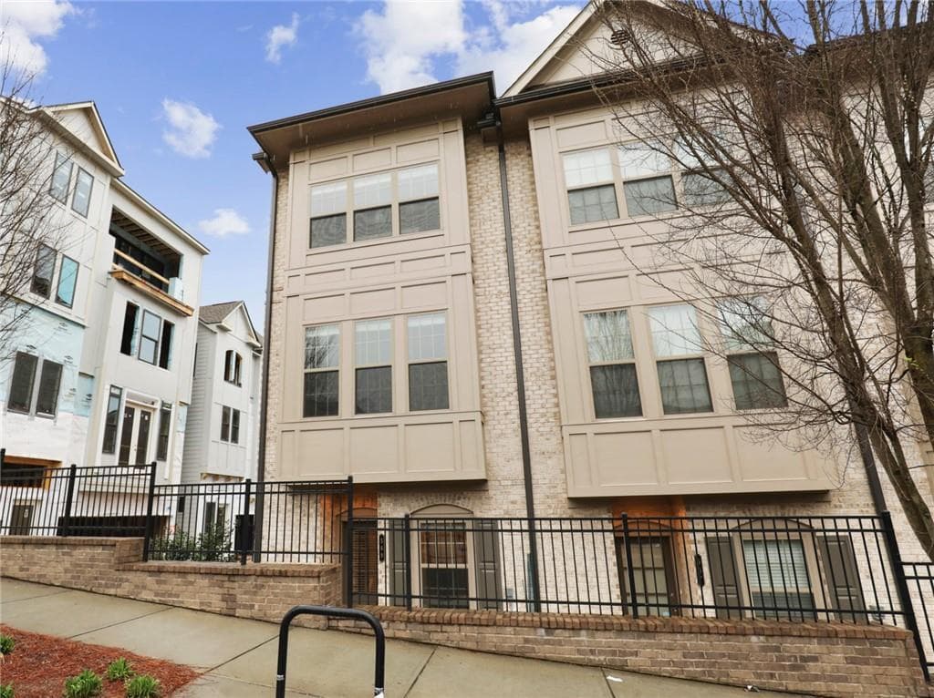 569 Broadview Place, Atlanta, GA 30324 — most recent listing photo