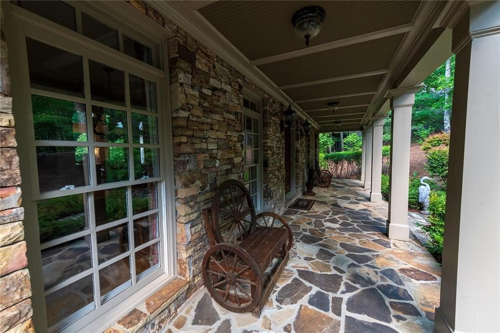5 bedroom, 6 bathroom, 5,245 sq ft single family residence under contract at 28 Tanager Way, Big Canoe, GA 30143 — photo 3