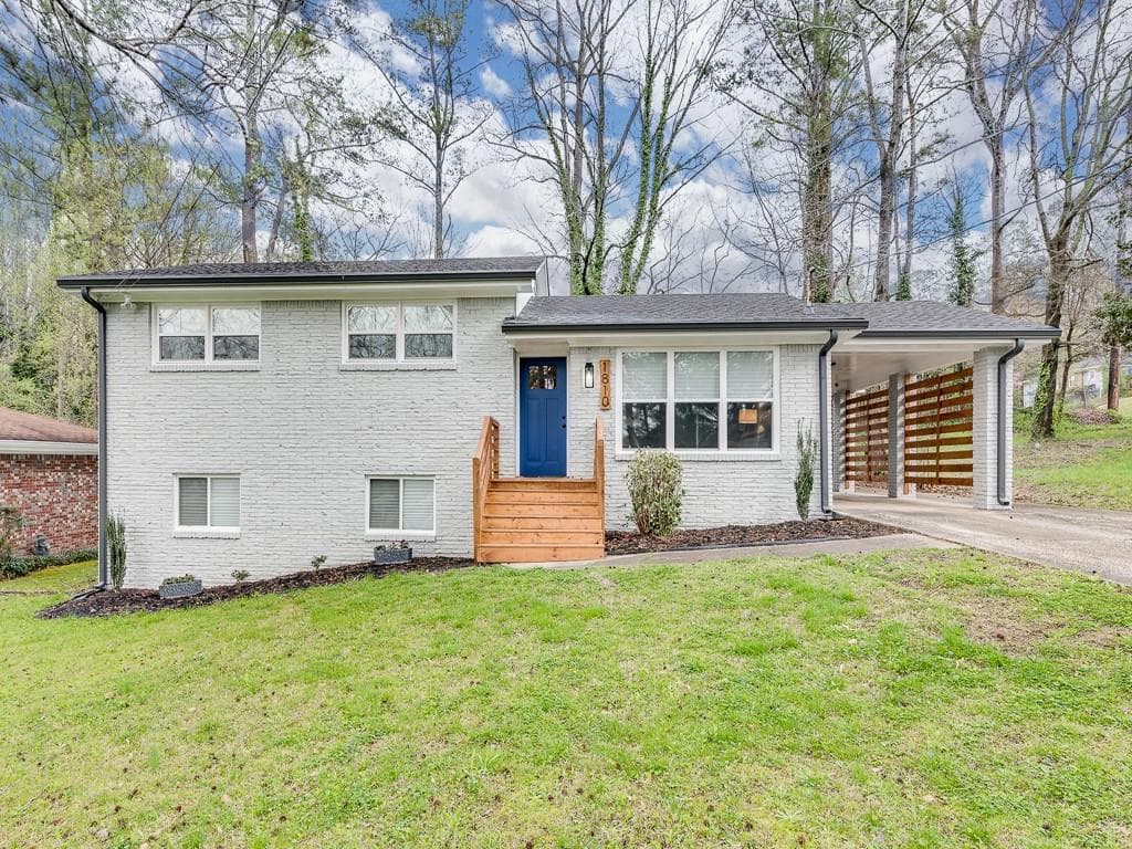 4 bedroom, 2 bathroom, 2,112 sq ft single family residence sold at 1810 Santa Cruz Drive, Decatur, GA 30032