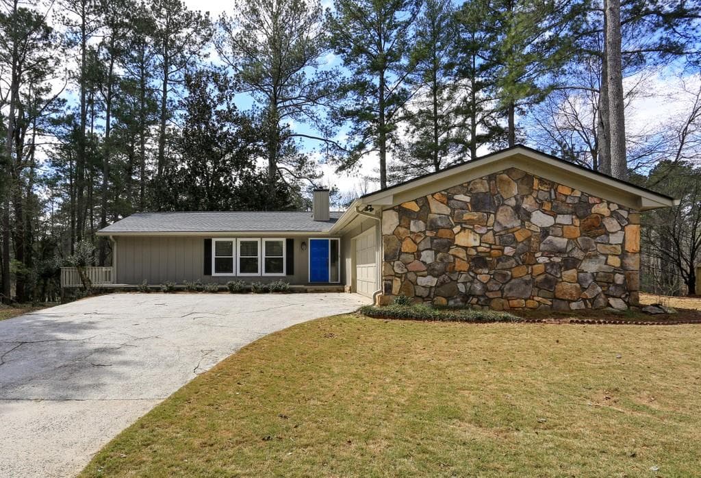1000 Martins Lake Close, Roswell, GA 30076 — most recent listing photo