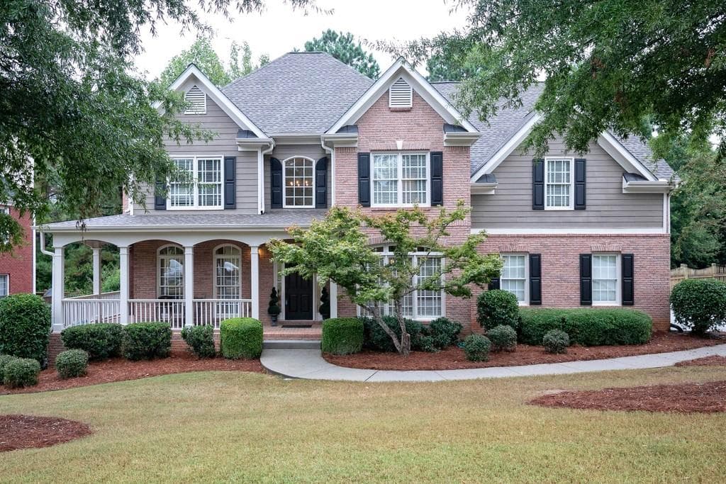 4 bedroom, 4 bathroom, 2,738 sq ft single family residence sold at 212 Bentwater Drive, Acworth, GA 30101