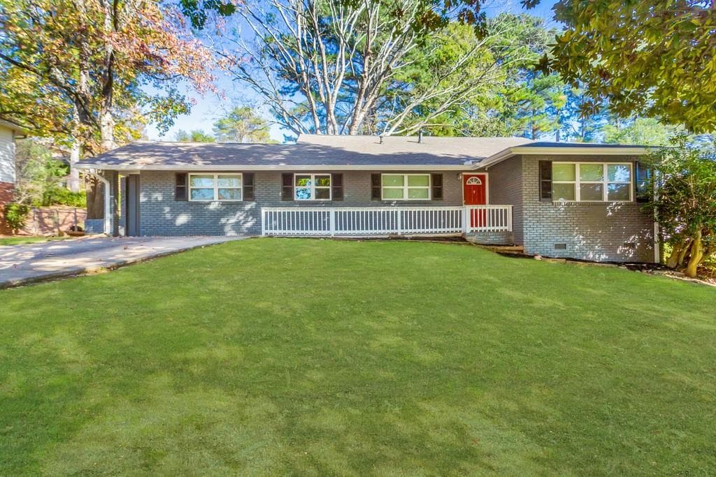 3 bedroom, 3 bathroom, 2,375 sq ft single family residence sold at 1954 Timothy Drive, Atlanta, GA 30329