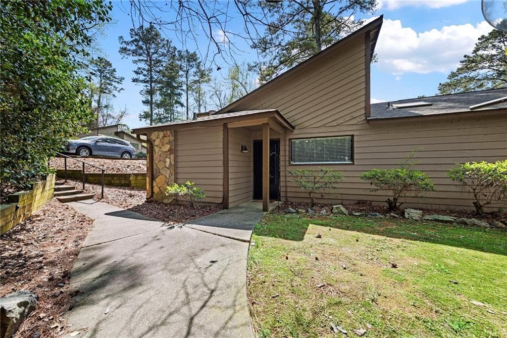 867 Bonnie Glen Drive, Marietta, GA 30067 — most recent listing photo