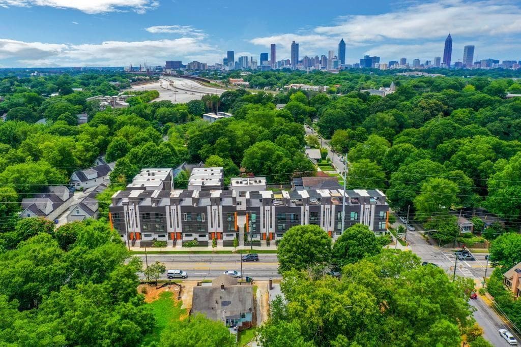 3 bedroom, 4 bathroom, 1,962 sq ft townhouse sold at 1151 Reynolds Square Lane, Atlanta, GA 30307