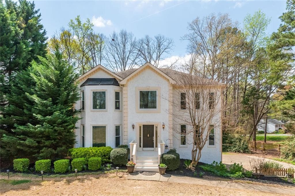 4 bedroom, 4 bathroom, 3,180 sq ft single family residence sold at 1525 Stonebrook Place, Roswell, GA 30075