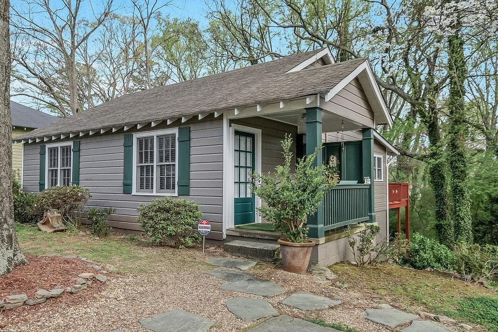 1835 Grove Avenue, East Point, GA 30344 — most recent listing photo