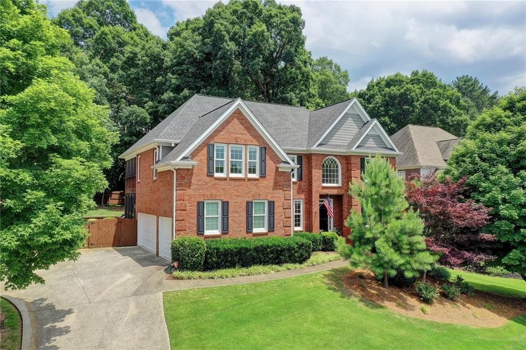 5 bedroom, 5 bathroom, 4,734 sq ft single family residence sold at 3280 Wood Branch Drive, Alpharetta, GA 30004
