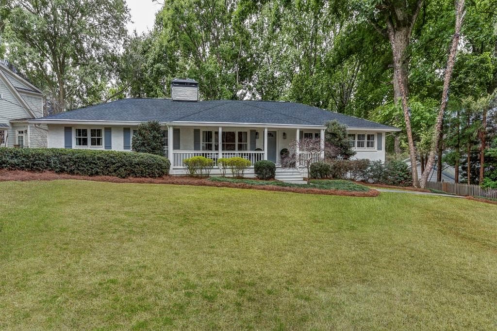 3 bedroom, 3 bathroom single family residence sold at 633 Valley Green Drive, Atlanta, GA 30342
