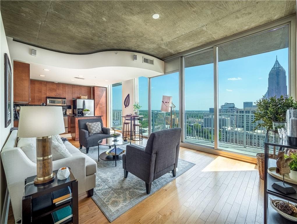 1 bedroom, 1 bathroom, 808 sq ft condominium sold at 860 Peachtree Street 2212, Atlanta, GA 30308