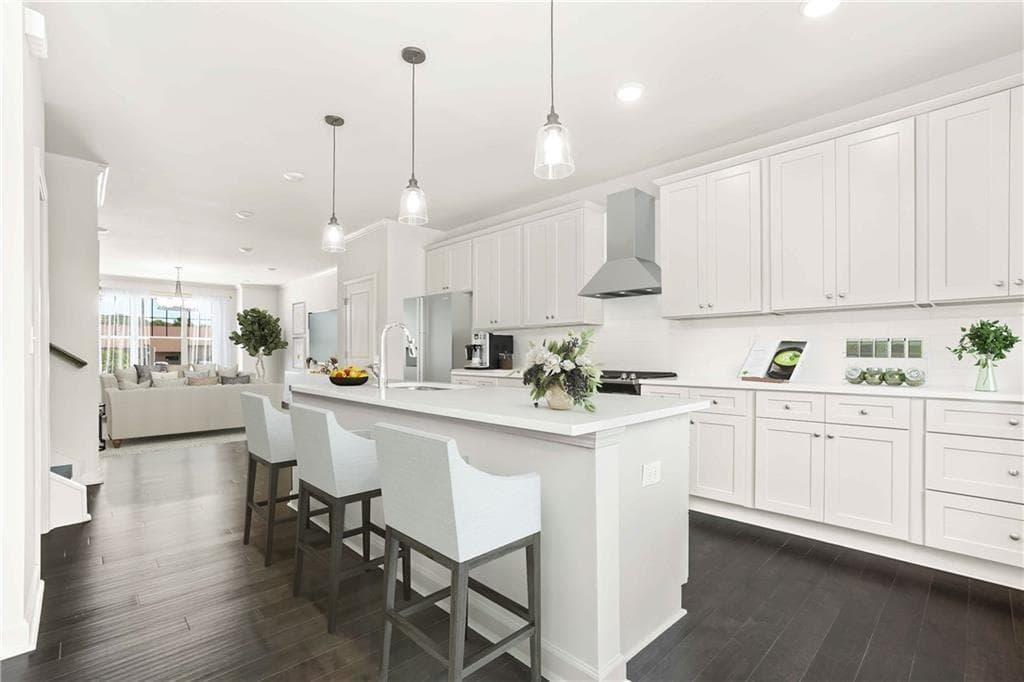 3 bedroom, 4 bathroom, 2,517 sq ft townhouse sold at 40 Wren Drive, Roswell, GA 30076