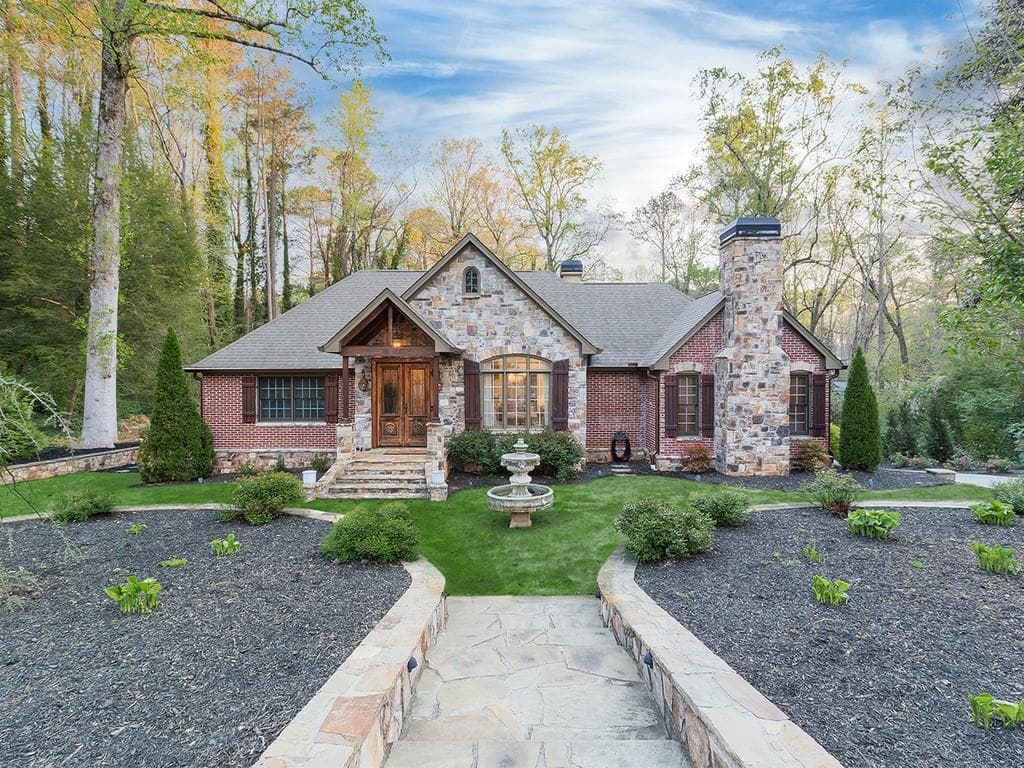 3589 Lee Street, Smyrna, GA 30080 — most recent listing photo