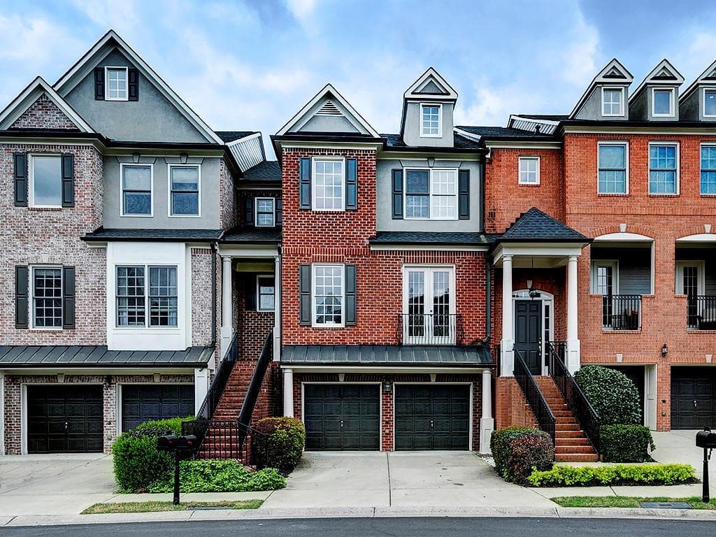 3006 Montclair Circle SE, Smyrna, GA 30080 — most recent listing photo