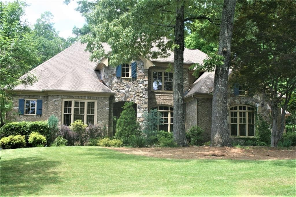 5 bedroom, 4 bathroom, 4,150 sq ft single family residence sold at 4110 Oak Forest Drive, Brookhaven, GA 30319