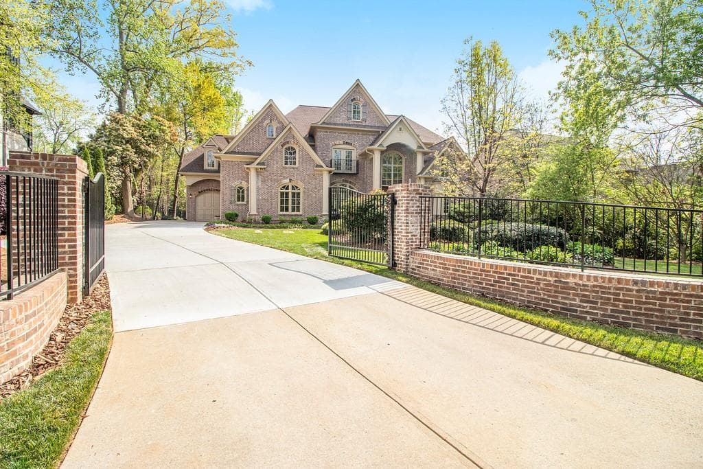 7 bedroom, 8 bathroom, 8,000 sq ft single family residence sold at 1617 Windsor Parkway, Brookhaven, GA 30319