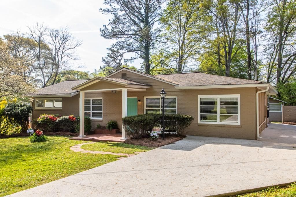 3 bedroom, 2 bathroom, 1,209 sq ft single family residence sold at 3059 Brook Drive, Decatur, GA 30033
