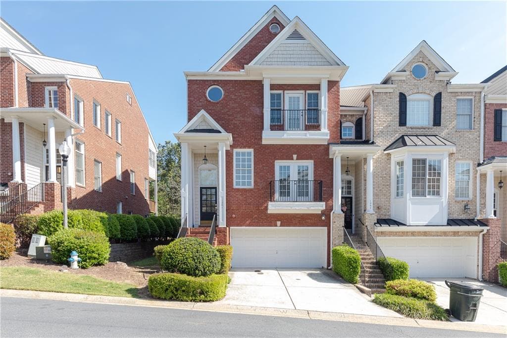 3 bedroom, 4 bathroom, 3,112 sq ft townhouse sold at 1261 Creekside Place, Smyrna, GA 30082