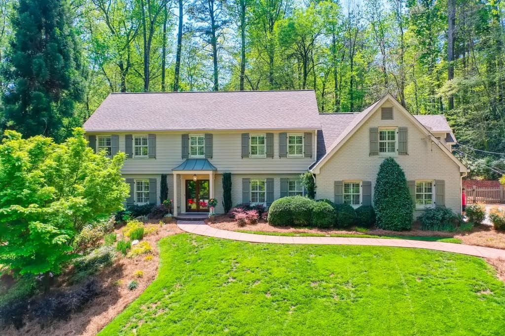 930 Edgewater Court, Sandy Springs, GA 30328 — most recent listing photo
