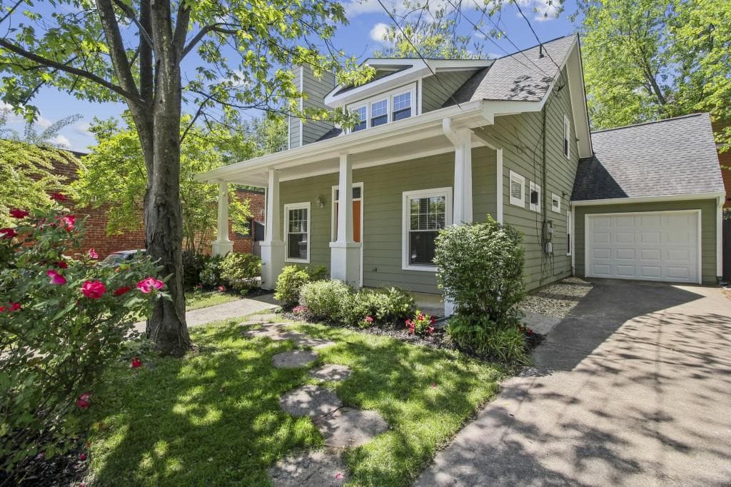3 bedroom, 2 bathroom, 1,477 sq ft single family residence sold at 212 Haralson Avenue, Atlanta, GA 30307