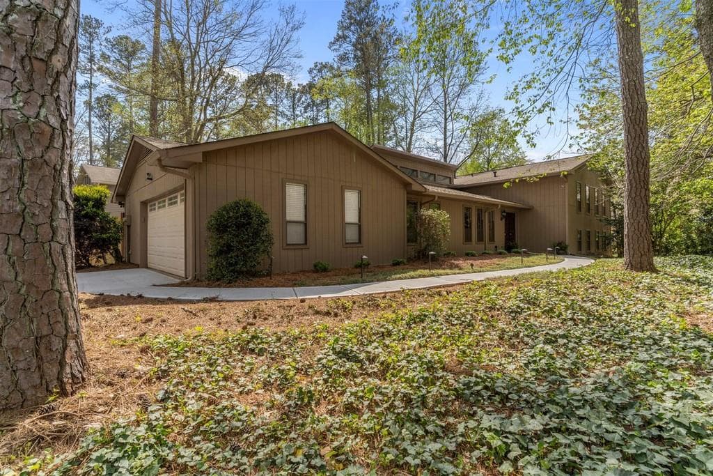 5137 Weatherwood Trace, Marietta, GA 30068 — most recent listing photo