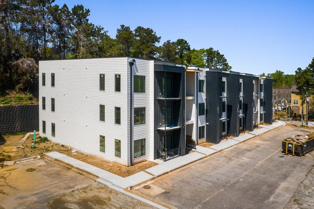 2 bedroom, 2 bathroom, 1,150 sq ft condominium sold at 1155 Custer Avenue 209, Atlanta, GA 30316