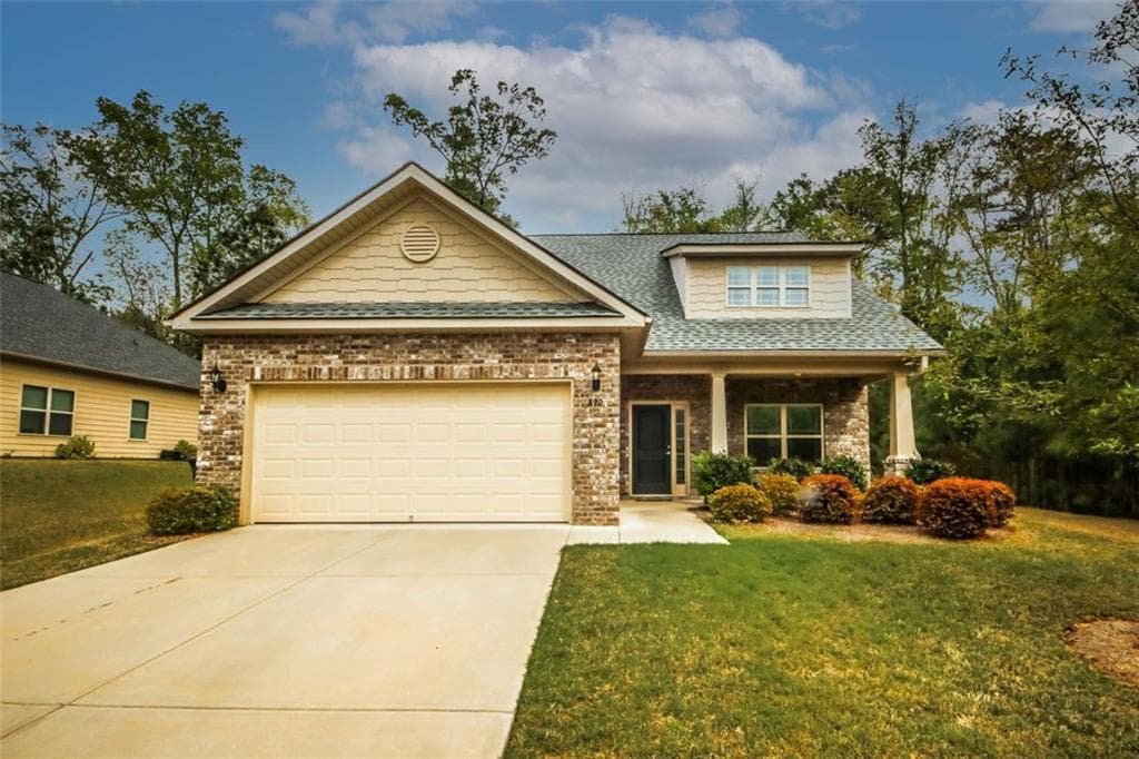 4 bedroom, 3 bathroom, 1,936 sq ft single family residence sold at 890 CRESCENT Lane, Griffin, GA 30224