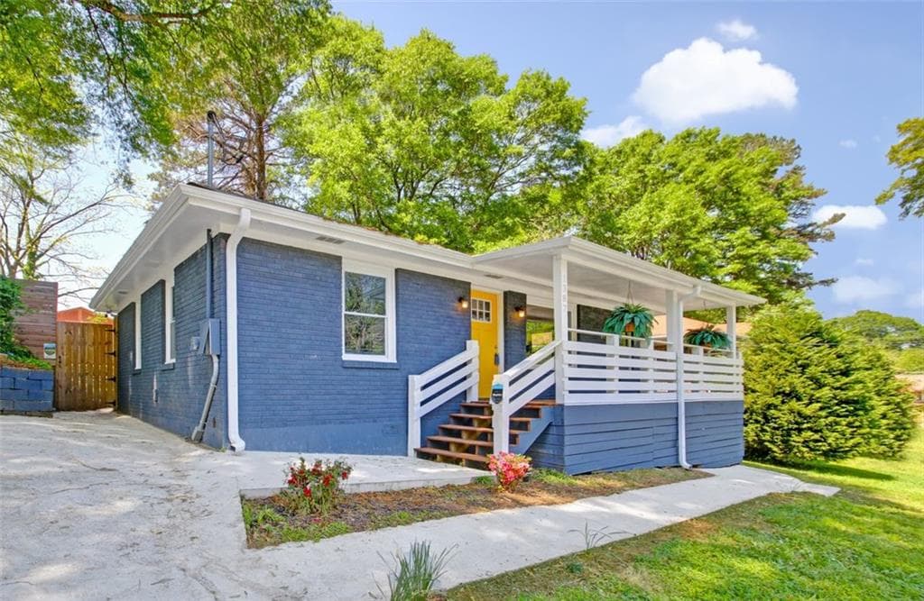 2 bedroom, 2 bathroom, 1,152 sq ft single family residence sold at 1387 Benteen Way, Atlanta, GA 30315