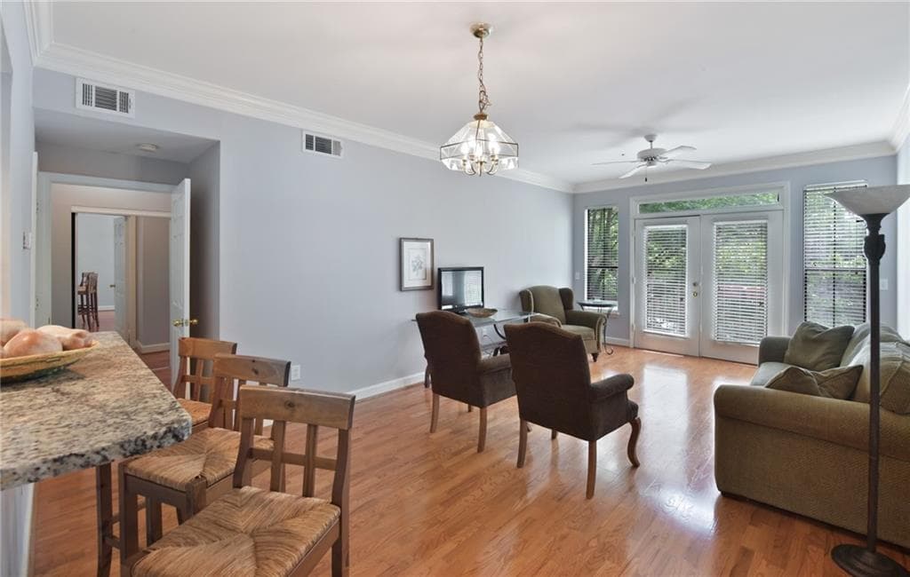 1 bedroom, 1 bathroom, 775 sq ft condominium sold at 3777 Peachtree Road 924, Brookhaven, GA 30319