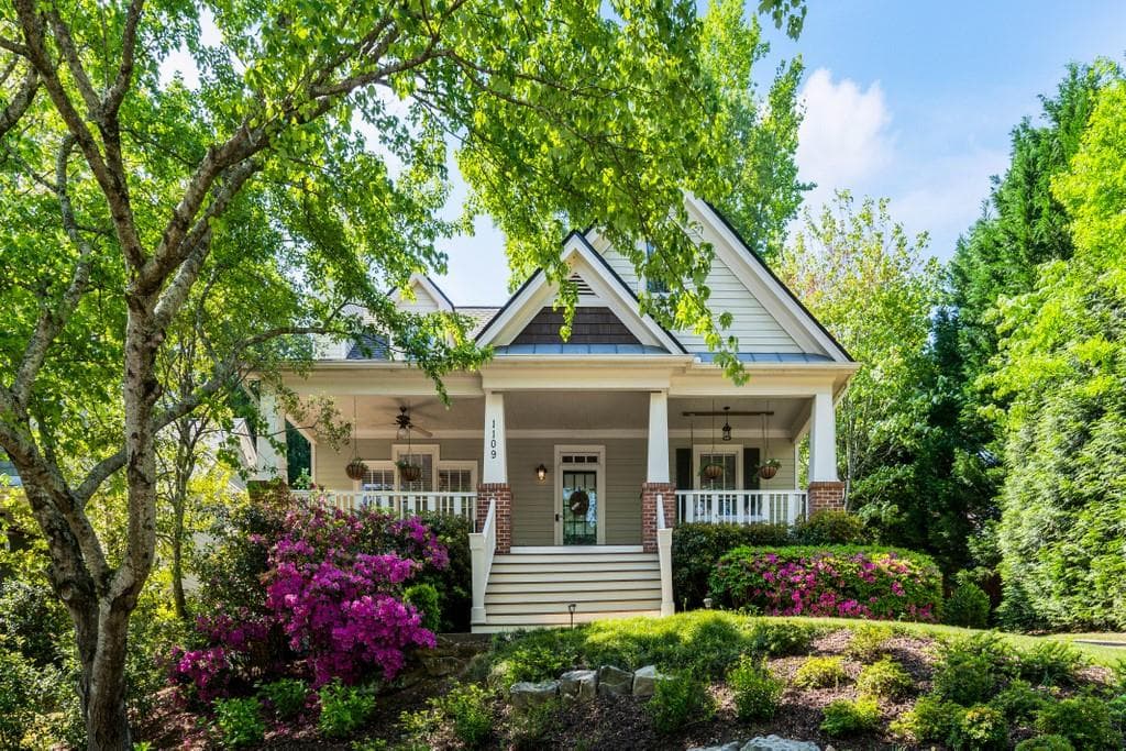 3 bedroom, 3 bathroom, 2,120 sq ft single family residence sold at 1109 McKenna Place, Atlanta, GA 30316