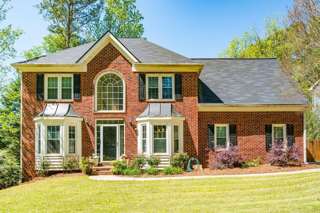 4 bedroom, 3 bathroom, 2,172 sq ft single family residence sold at 4915 FARM VALLEY Drive, Woodstock, GA 30188