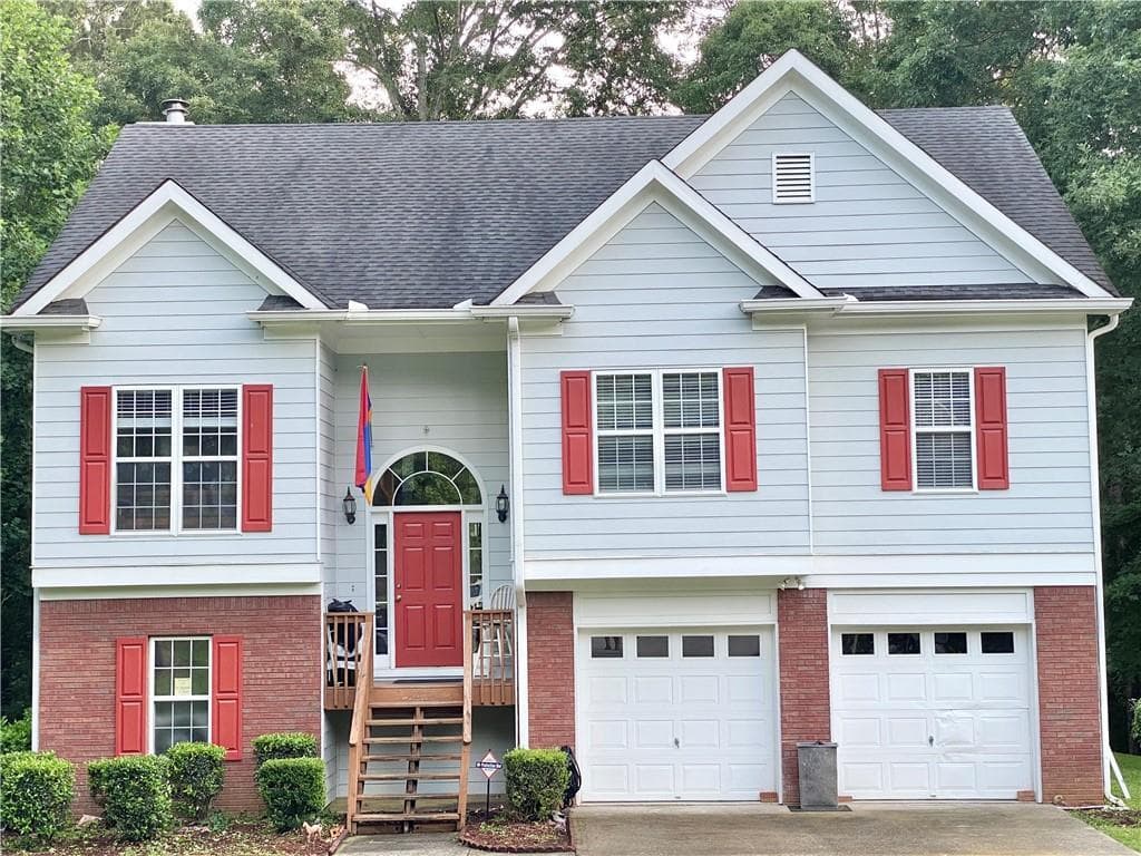 5 bedroom, 3 bathroom, 2,852 sq ft single family residence sold at 2045 Apple Valley Court, Cumming, GA 30041