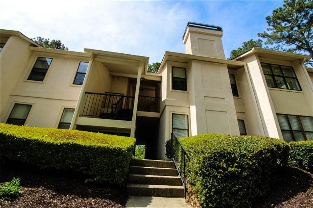 1319 Old Hammond Chase, Sandy Springs, GA 30350 — most recent listing photo