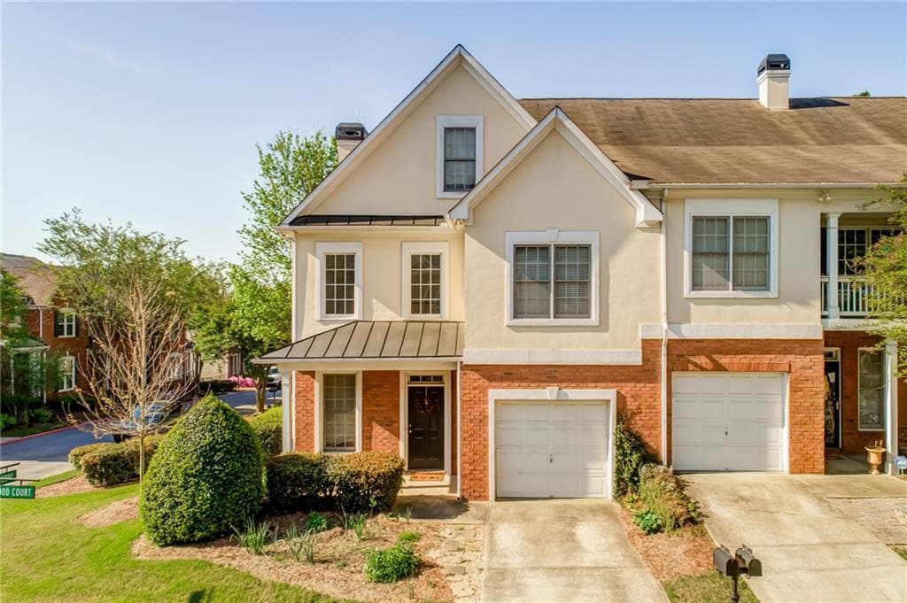 3 bedroom, 4 bathroom, 2,328 sq ft townhouse sold at 2358 Maplewood Court 24, Atlanta, GA 30339