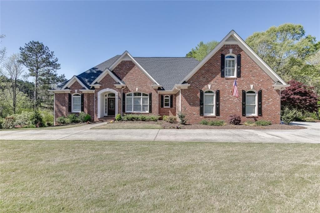 6 bedroom, 5 bathroom, 6,033 sq ft single family residence sold at 3322 Smithtown Road, Suwanee, GA 30024