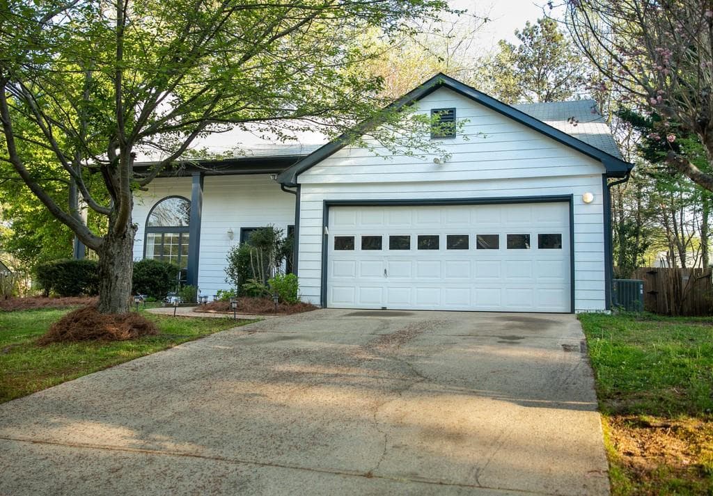 11350 Ridge Hill Drive, Alpharetta, GA 30022 — most recent listing photo