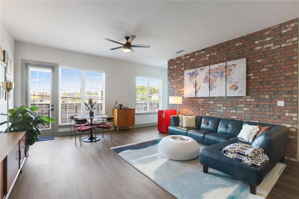 2 bedroom, 2 bathroom, 1,143 sq ft condominium sold at 764 Memorial Drive 3, Atlanta, GA 30316