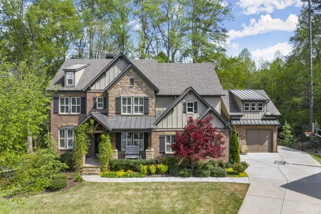 6 bedroom, 4 bathroom, 4,338 sq ft single family residence sold at 523 Highland Drive, Woodstock, GA 30188