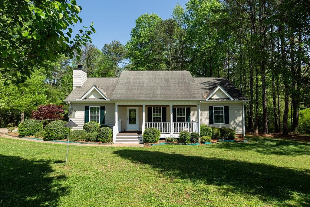 3 bedroom, 2 bathroom, 1,435 sq ft single family residence sold at 370 Gordon Road, Jasper, GA 30143