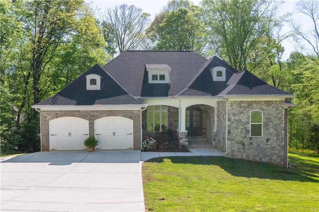 9 Bailey Drive, Lilburn, GA 30047 — most recent listing photo