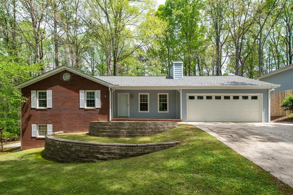5019 Dogwood Hills Drive, Sugar Hill, GA 30518 — most recent listing photo