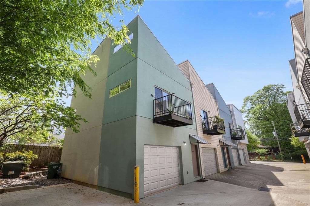 2 bedroom, 2 bathroom, 1,306 sq ft townhouse sold at 110 Moreland Avenue D, Atlanta, GA 30316